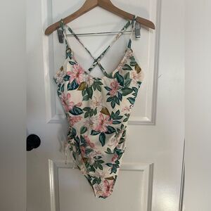 NWT Palisades Beach Club Women’s Floral Swimsuit Size XL